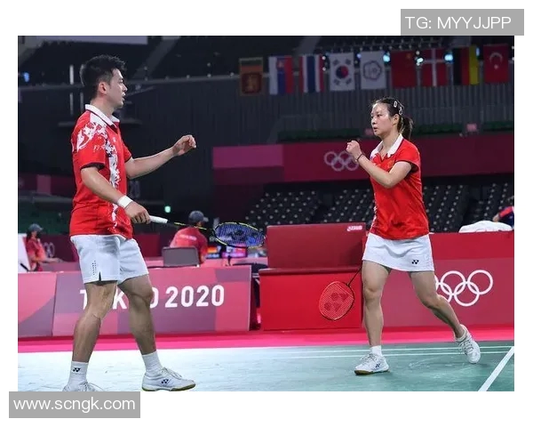 成都羽毛球队与上海羽毛球队赛后复盘分析力量对比与战术探讨